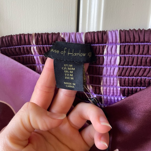 NWT House of Harlow 1960 Burgundy Purple Retro Print Satin Cami Crop Top Medium - Picture 4 of 8